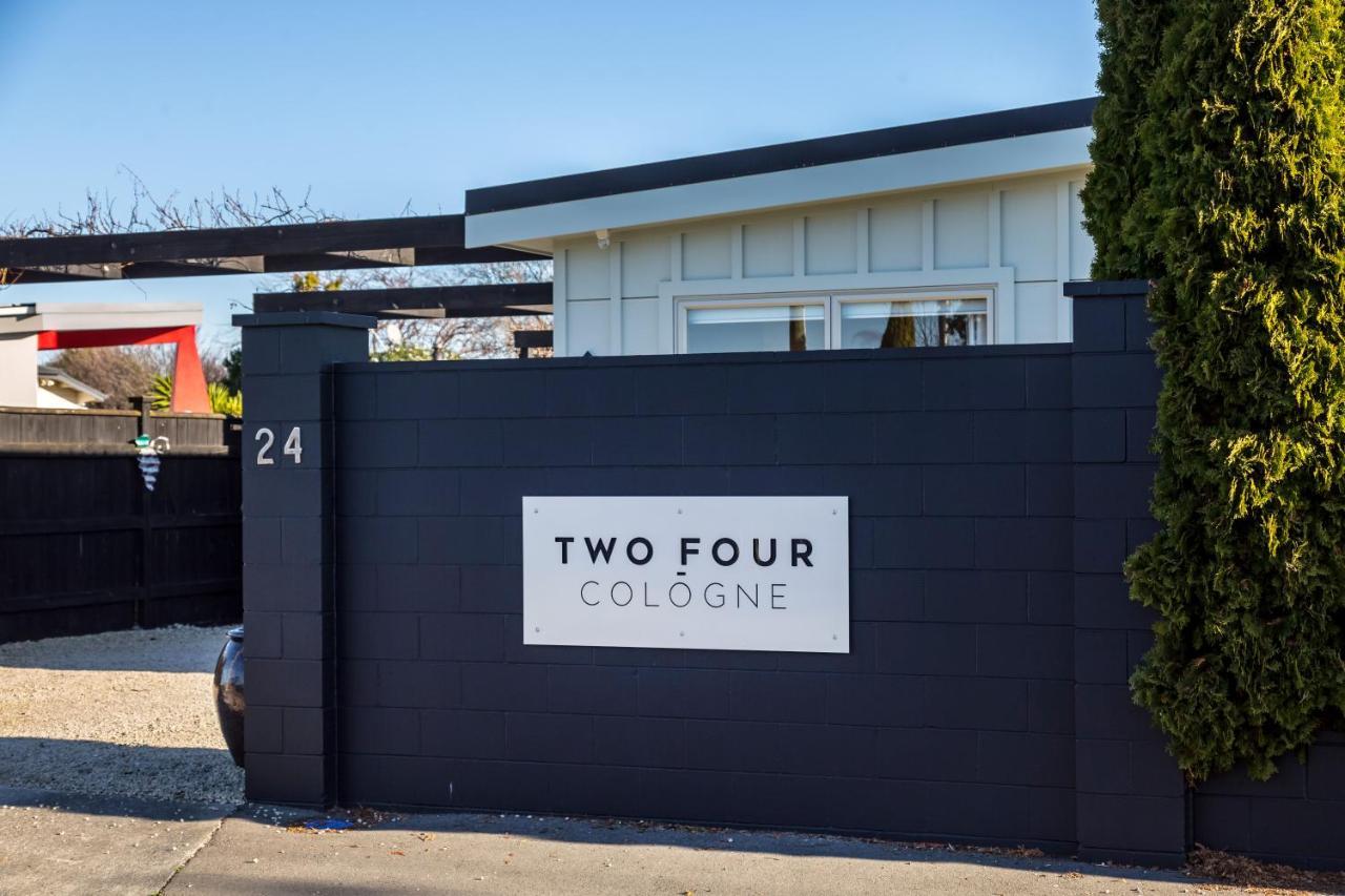 Villa Two Four Cologne Martinborough Esterno foto