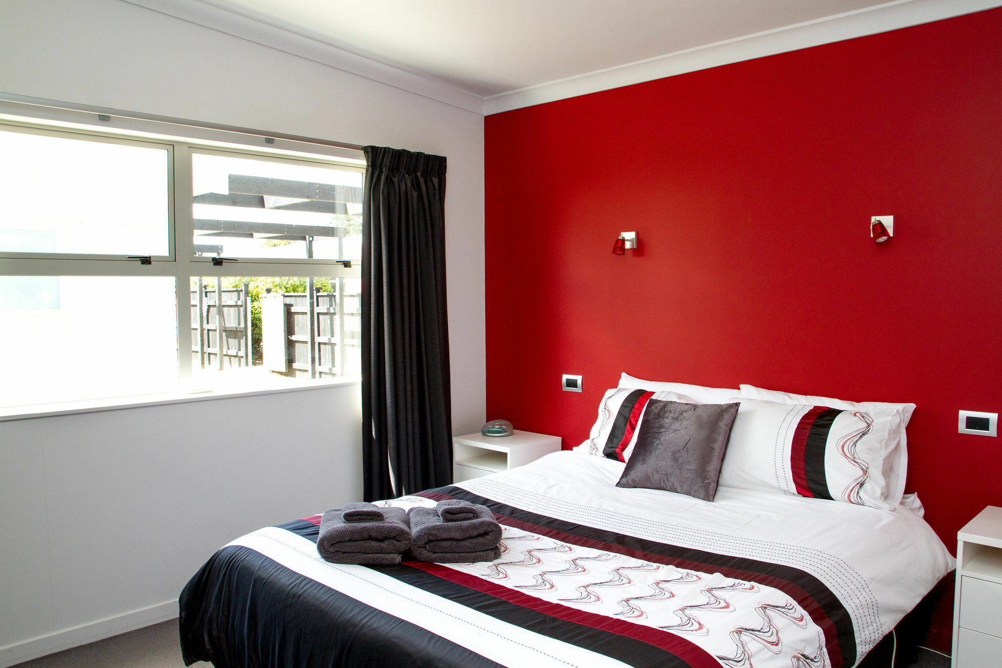 Villa Two Four Cologne Martinborough Esterno foto